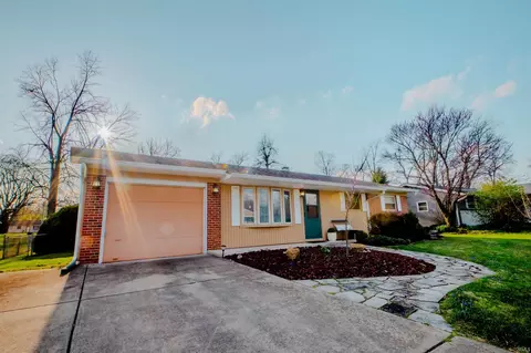 844 S Hickory Dr, Bloomington, IN 47403