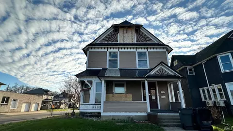 201 N 2nd St, Elkhart, IN 46516