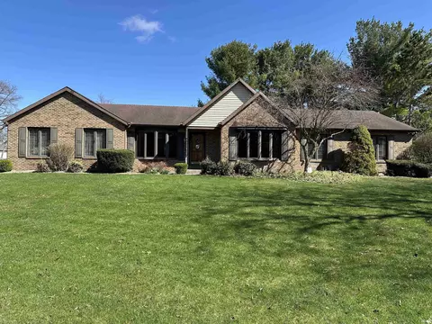 51956 Covered Wagon Trl, Granger, IN 46530