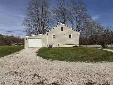 Exterior - 1670 E State Road 164 Rd, Jasper, IN 47546 photo 2 of 4
