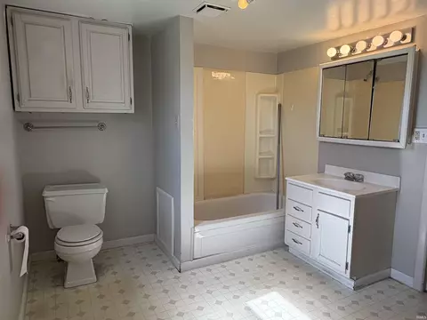 Bath - 1670 E State Road 164 Rd, Jasper, IN 47546 photo 1 of 1