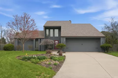 818 Columbine Cir, Auburn, IN 46706
