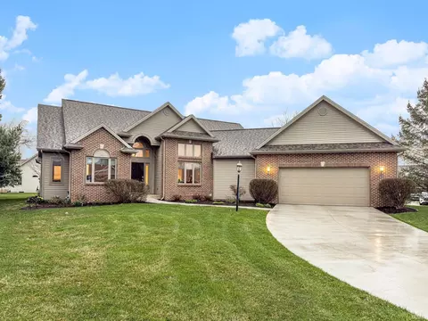5003 Stern Line Ct, South Bend, IN 46628