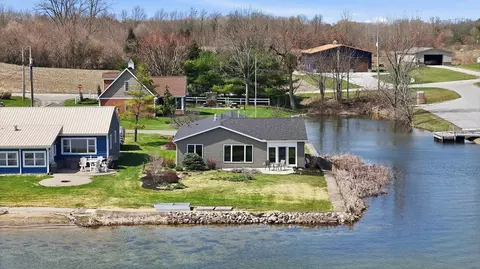 4665 S 895 E, Wolcottville, IN 46795