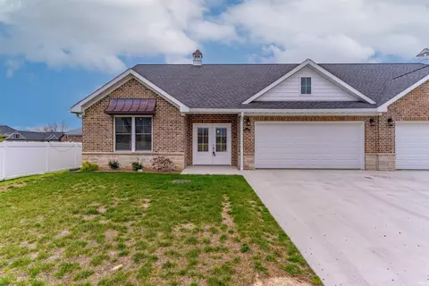 8445 Bell Crossing Dr, Newburgh, IN 47630