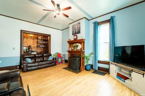 106 E Grace St, Walton, IN 46994 photo 3