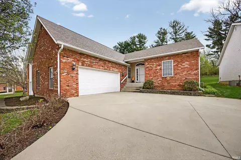 2440 N Stonelake Cir #37, Bloomington, IN 47404