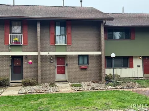 2500 Topsfield Rd #202, South Bend, IN 46614