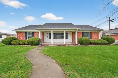 112 W Howard St, Galveston, IN 46932