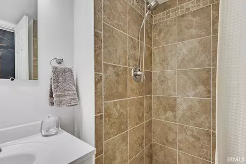 Bath - 618 W 3rd St, Bloomington, IN 47404 photo 3 of 3