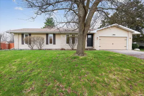 53827 Needles Ct, Elkhart, IN 46514