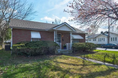 1101 Ravenswood Dr, Evansville, IN 47714