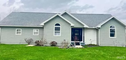 11341 Castle Dr, Plymouth, IN 46563