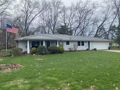 52955 Swanson Dr, South Bend, IN 46635