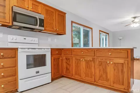 Kitchen - 3911 E Stonegate Ct, Bloomington, IN 47401 photo 2 of 2