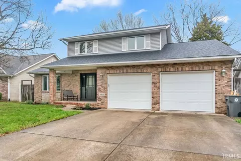 Exterior - 3911 E Stonegate Ct, Bloomington, IN 47401 photo 2 of 4