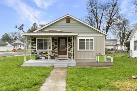 418 Chestnut St, Monticello, IN 47960