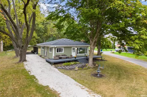 5255 E Bay Front Ct, Monticello, IN 47960