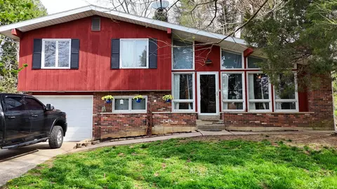 12680 Onyx St, Branchville, IN 47514