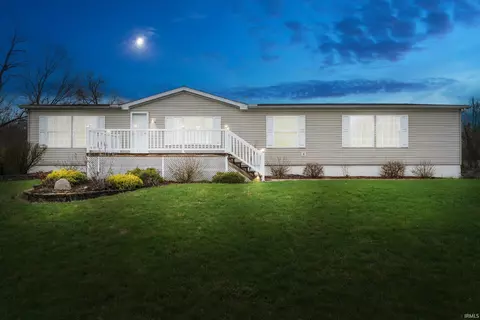 52115 Hollyhock Rd, South Bend, IN 46637