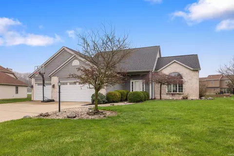 Exterior - 2312 Laforge Ln, Auburn, IN 46706 photo 2 of 6