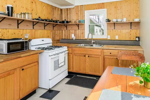 Kitchen - 1020 W 7th St, Bloomington, IN 47404 photo 2 of 5