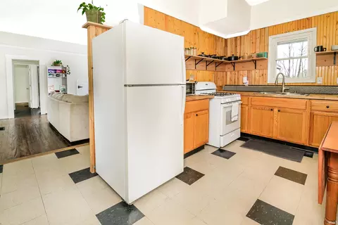 Kitchen - 1020 W 7th St, Bloomington, IN 47404 photo 5 of 5