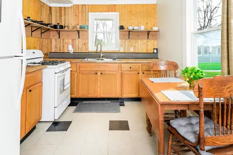 Kitchen - 1020 W 7th St, Bloomington, IN 47404 photo 1 of 5