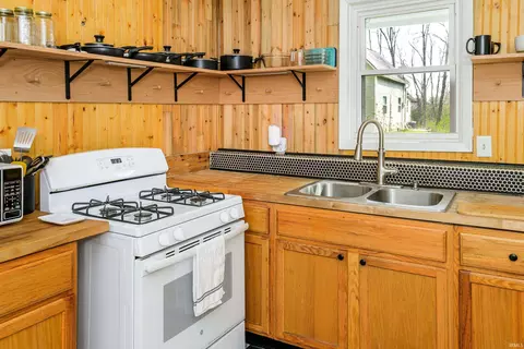 Kitchen - 1020 W 7th St, Bloomington, IN 47404 photo 3 of 5