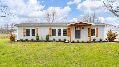 1076 E County Road 650, New Castle, IN 47362