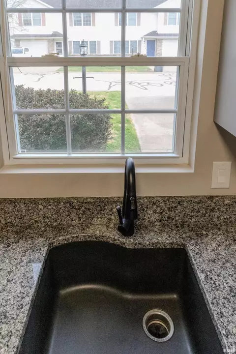 1472 W Rockcrest Dr, Bloomington, IN 47403 photo 7