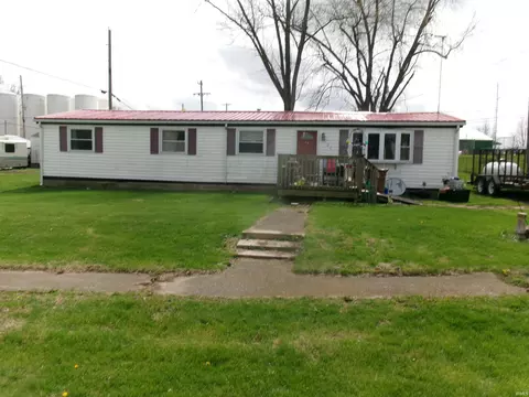 104 E High St, Wingate, IN 47994