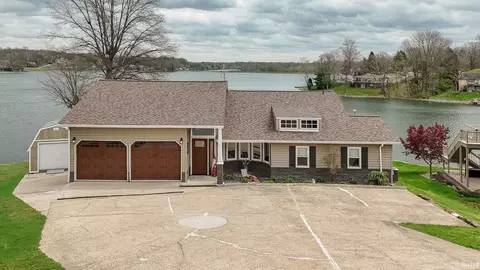 615 S Ski Cir, Santa Claus, IN 47579