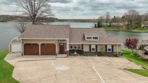 615 S Ski Cir, Santa Claus, IN 47579