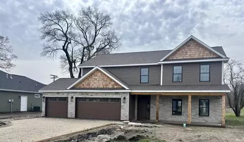 311 W Michigan St, Remington, IN 47977