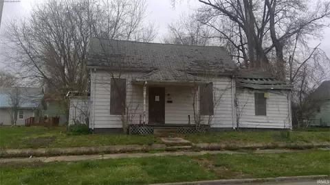 909 N Hart St, Princeton, IN 47670