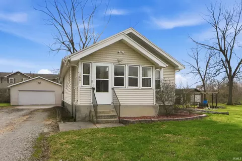 2901 Darlene Dr, Fort Wayne, IN 46802