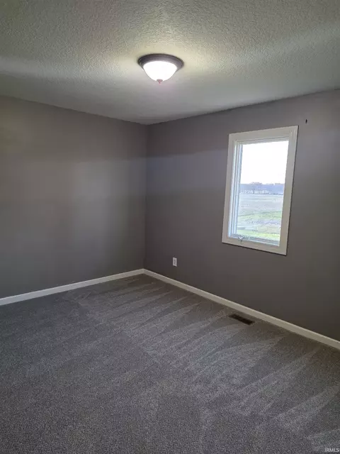 Bedroom - 2295 Us Hwy 6 Hwy, Waterloo, IN 46793 photo 5 of 7