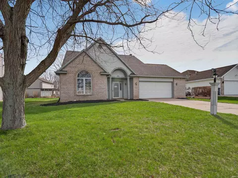 10514 Cherry Creek Rd, Fort Wayne, IN 46818