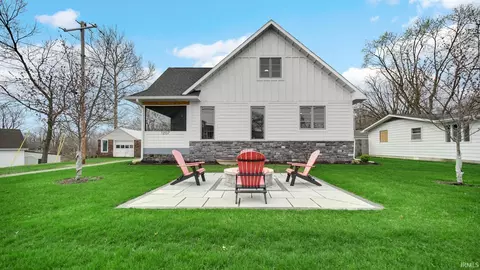 1207 W Shore Dr, Culver, IN 46511