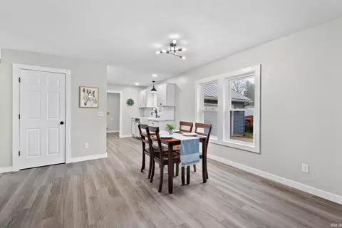 Dining - 8930 E Crow Rd, Syracuse, IN 46567 photo 1 of 2
