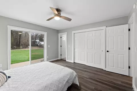 Bedroom - 8930 E Crow Rd, Syracuse, IN 46567 photo 1 of 5