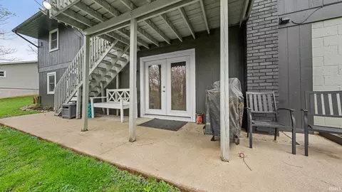 Exterior - 731 Rocky Crk E, Bedford, IN 47421 photo 6 of 10