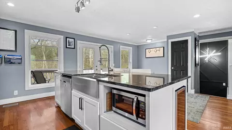 Kitchen - 731 Rocky Crk E, Bedford, IN 47421 photo 3 of 5