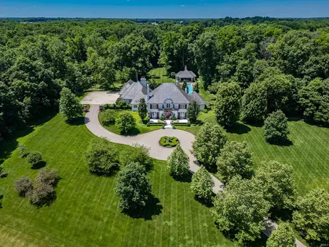 7138 E Tanglewood Rd, Roanoke, IN 46783