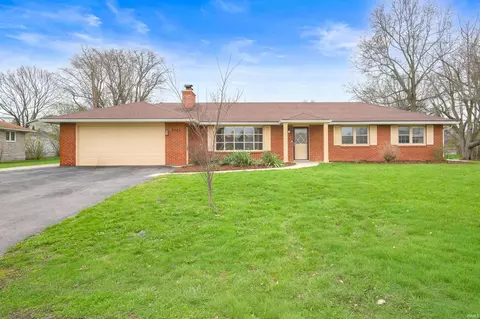 3425 W Brook Dr, Muncie, IN 47304