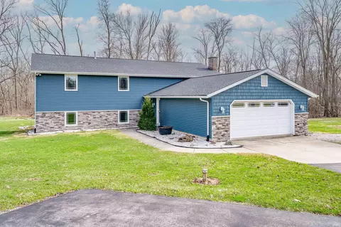 5706 Popp Rd, Fort Wayne, IN 46845