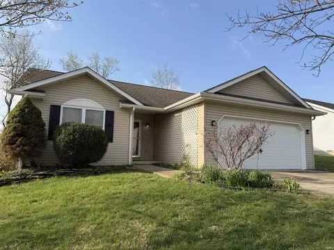 390 E Cardinal Glen Dr, Bloomington, IN 47401