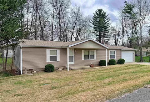 315 Doyle Ave, Loogootee, IN 47553