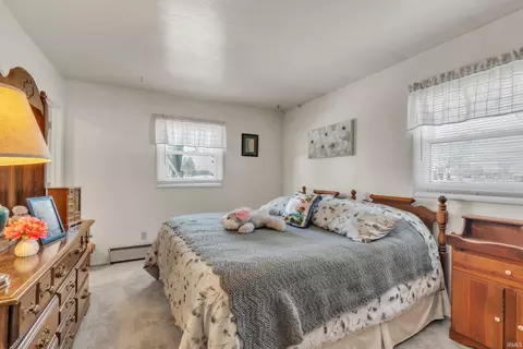 Bedroom - 10261 E 100s Rd, Avilla, IN 46710 photo 4 of 6